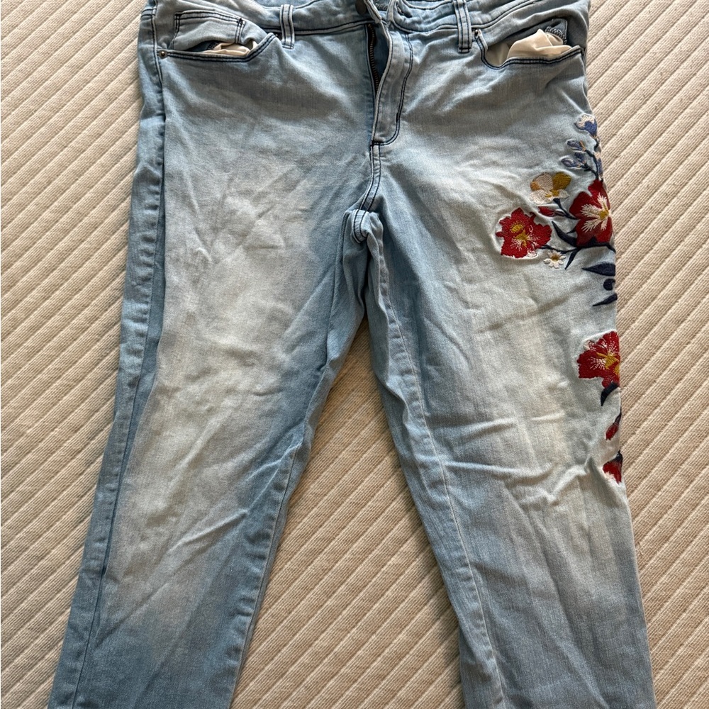 Universal Thread Light Blue Floral Jeans